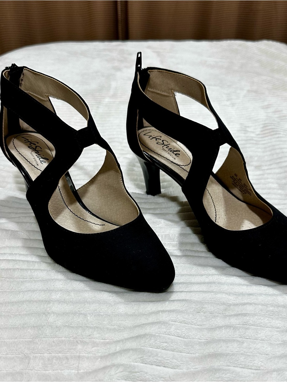 Life Stride Black Cutout T-Strap Mid Heel Pumps